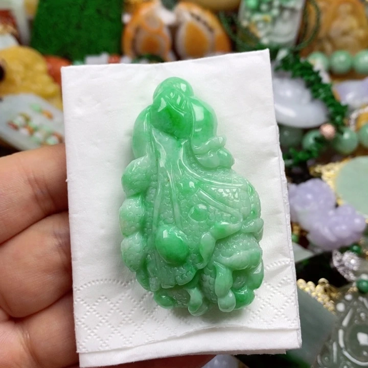 翡翠未镶嵌吊坠(不含链)S****?