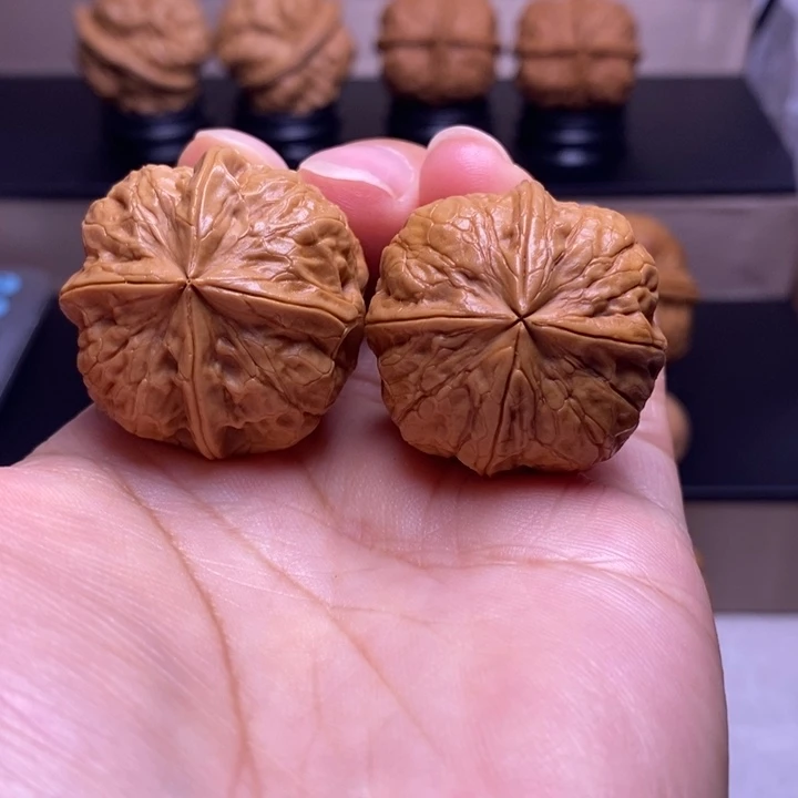 文玩核桃把件聚宝盆四楞6