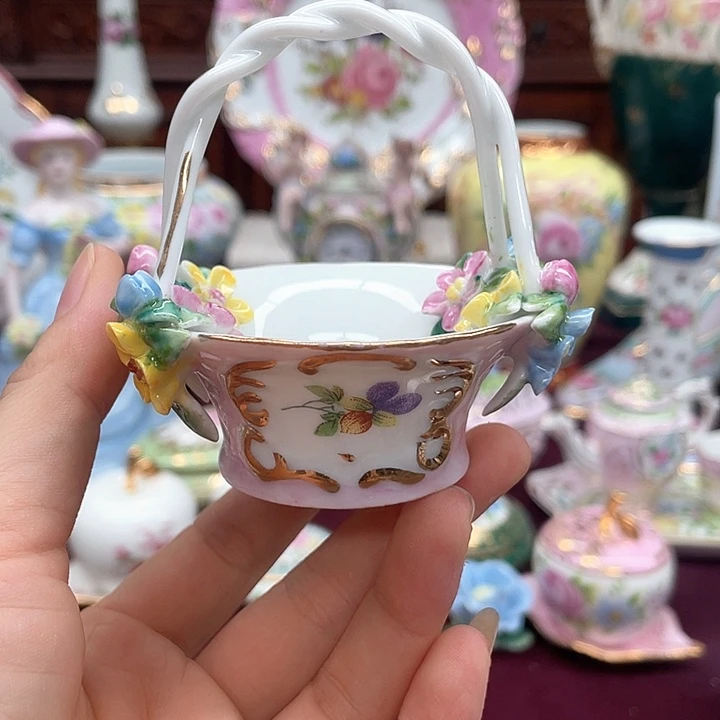 杯碟陶瓷摆件陶瓷