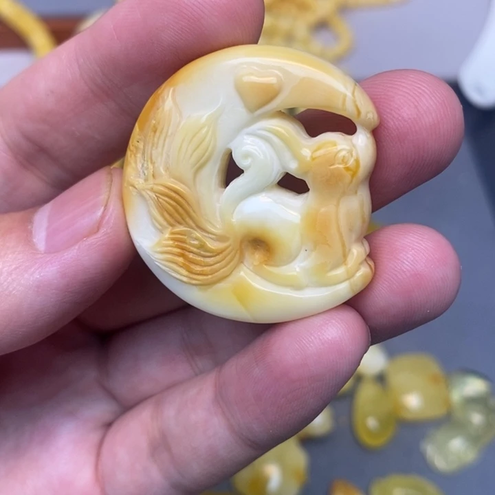 未镶嵌琥珀珠宝奇石颖*