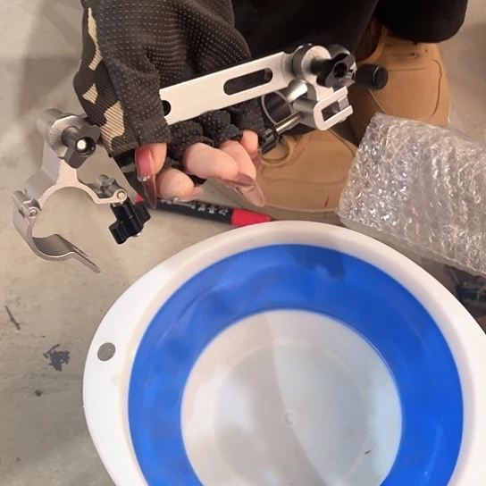 福利款钓椅拐角炮台架一个。