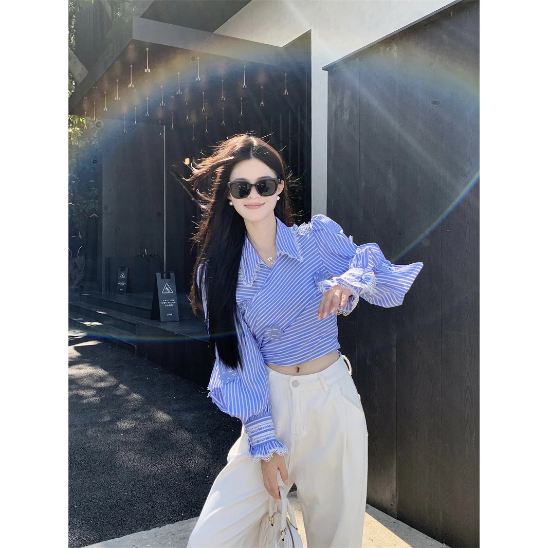 韩版蓝色条纹方领设计感长袖衬衫女时尚气质修身显瘦短款别致上衣