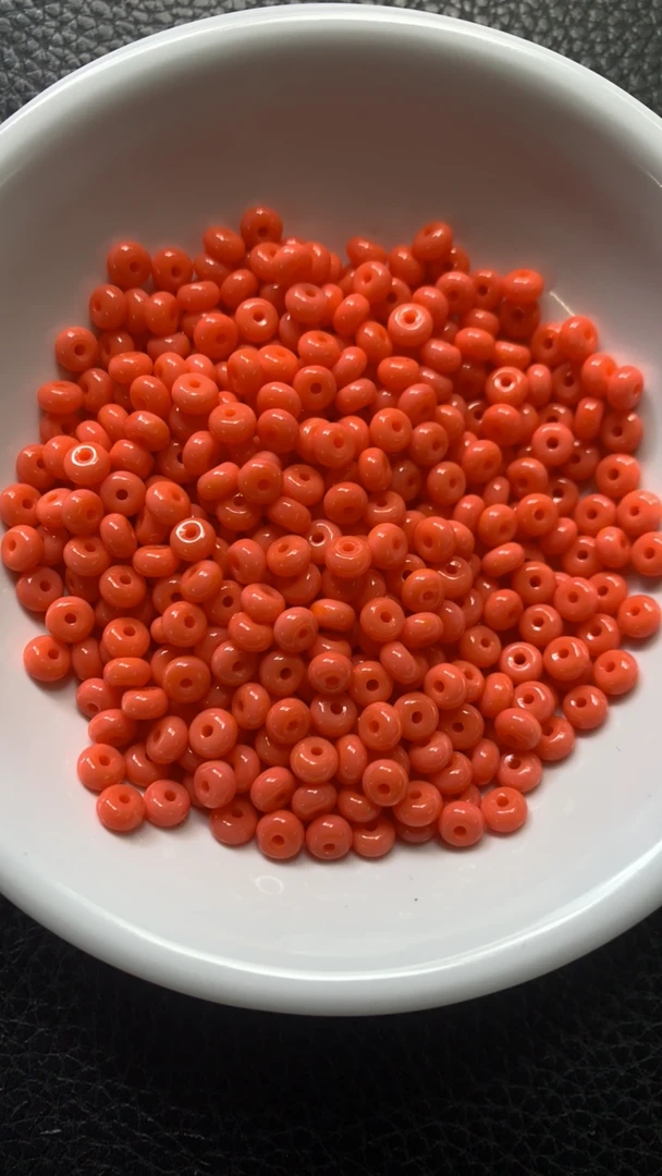 鸿福珠宝～ E54 满肉粉玛瑙算盘2*4mm50个4.9元