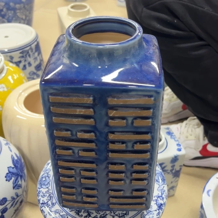 瓷片微瑕。。。。。。。。。。。。