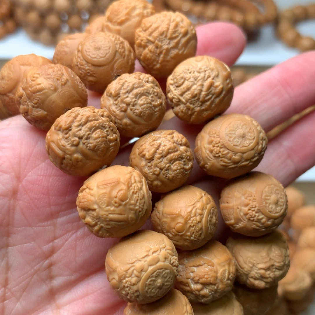 【闪购商品】猴头核桃吊坠黄财神