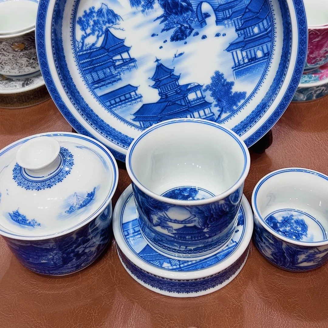 摆件景德镇陶瓷学院等单位联合主办了这次