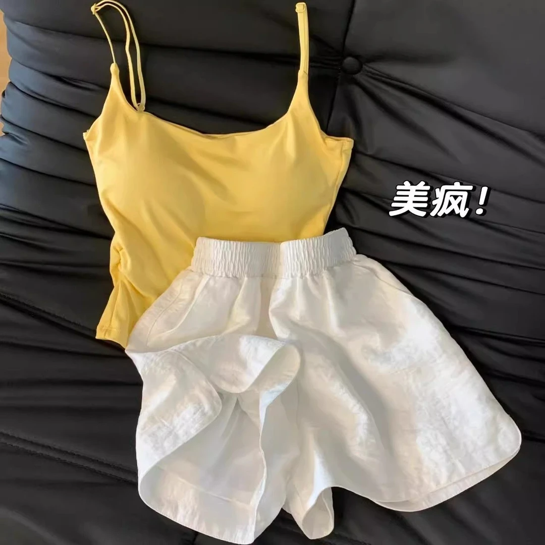 多巴胺纯欲风黄色吊带背心夏季睡衣女2025年款可外穿带胸垫家居服
