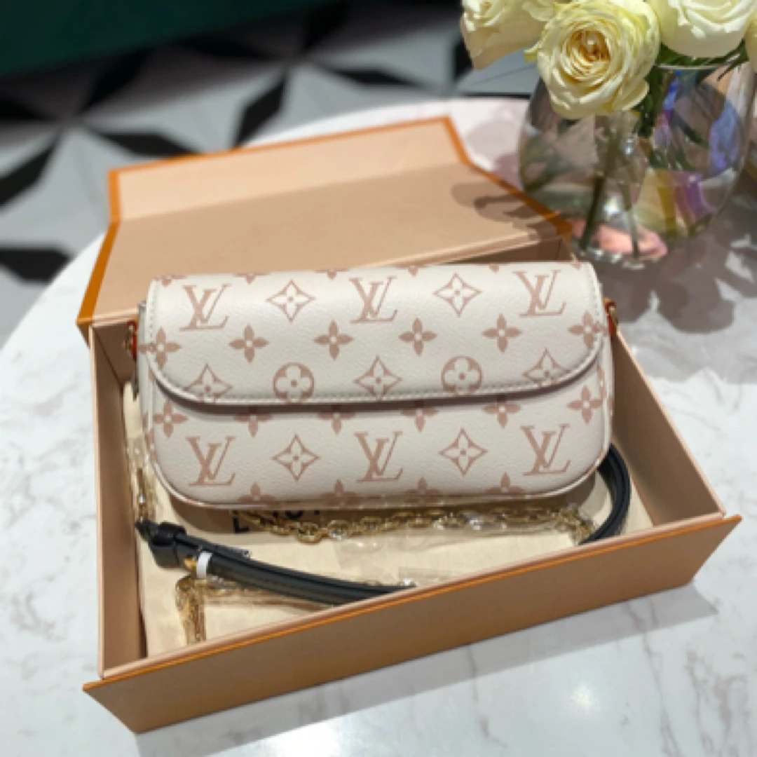99新 LouisVuitton/路易威登 沙丘色ivy限定斜挎腋下包