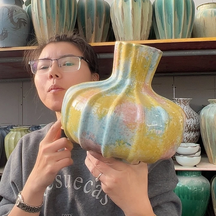 景德镇陶瓷花瓶工厂