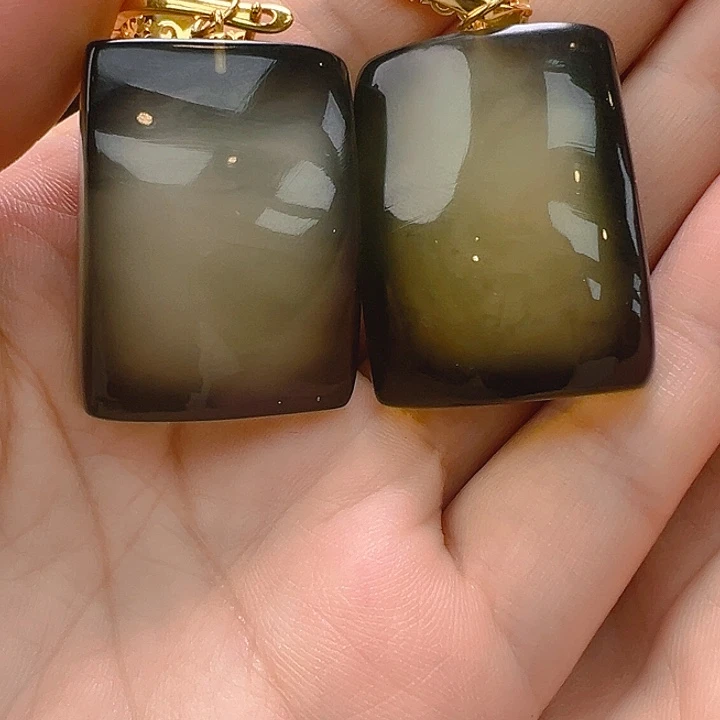 未镶嵌琥珀珠宝奇石