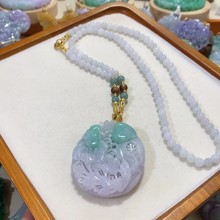 翡翠未镶嵌颈饰翡翠吊坠