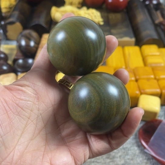 大叶紫檀（黑酸枝木类）