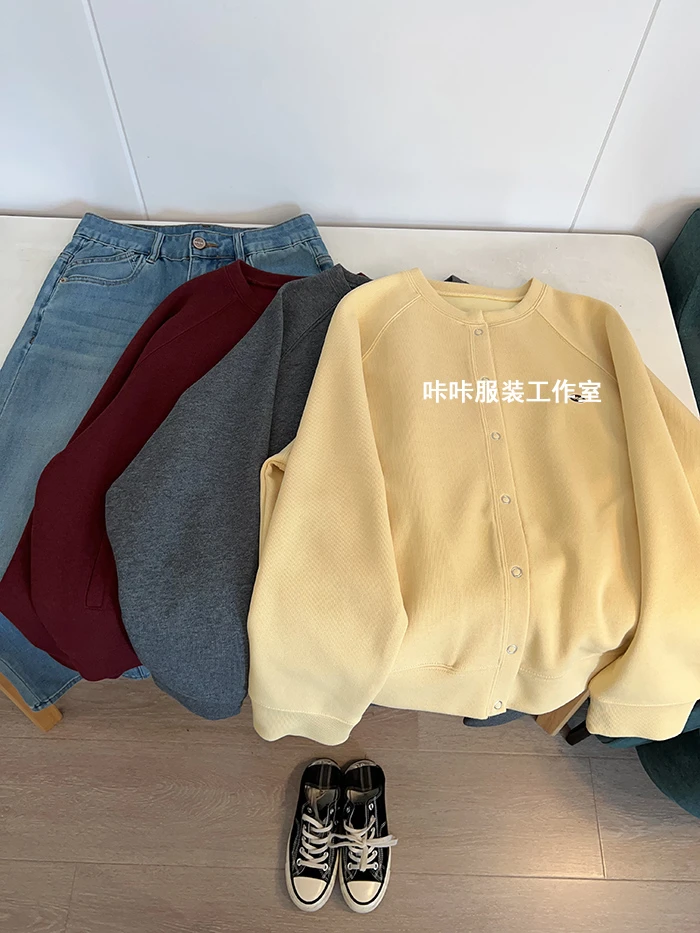 REKAYYAT"乌龙茶“韩系复古休闲时尚百搭宽松圆领暗扣棒球服外套