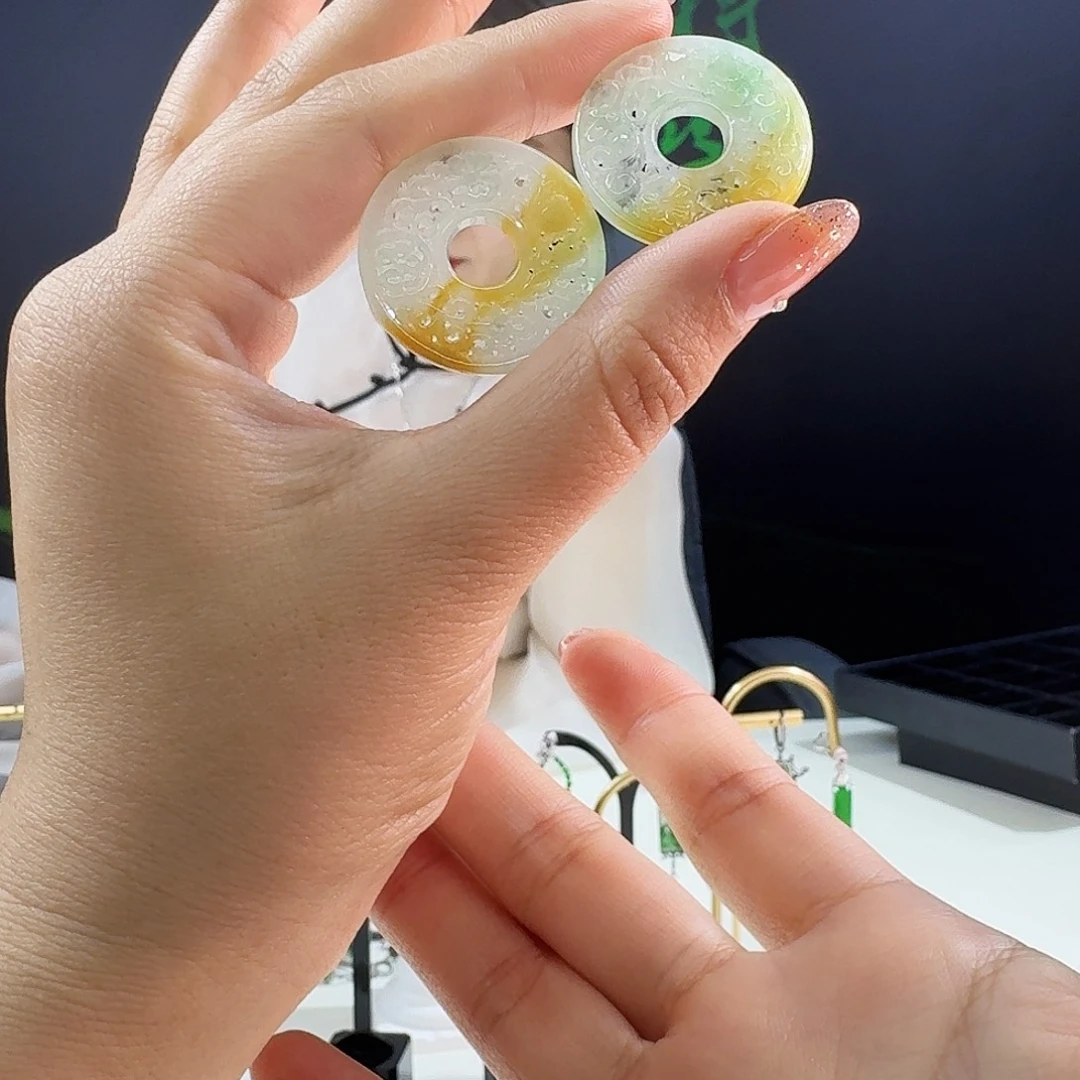 翡翠耳饰未镶嵌唐*未镶嵌