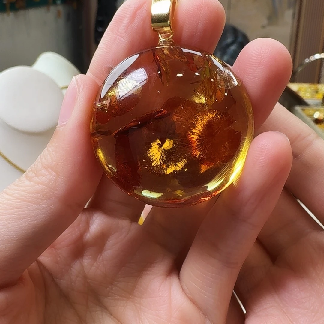 琥珀未镶嵌颈饰吊坠