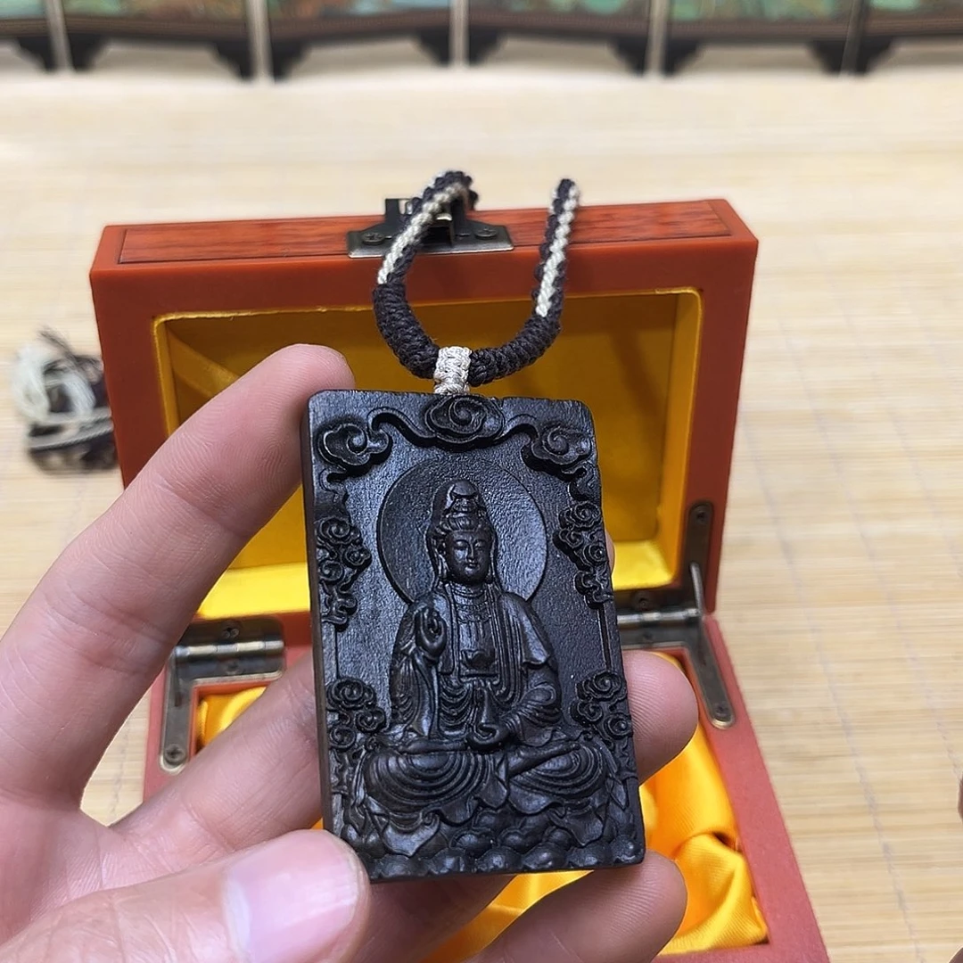 滴血莲花菩提吊坠