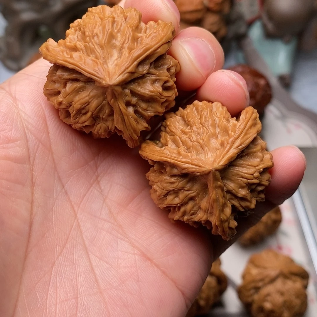 文玩核桃把件三棱