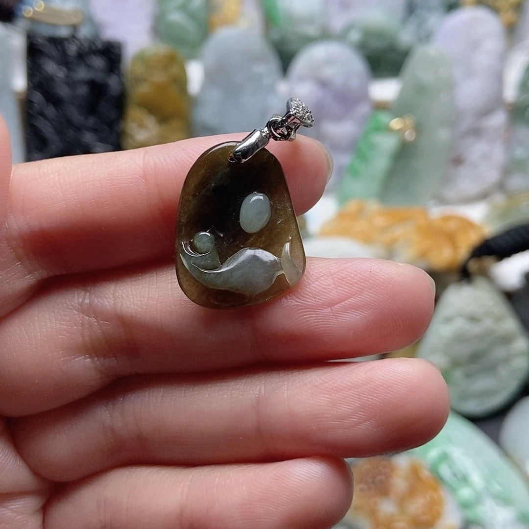 翡翠未镶嵌颈饰翡翠