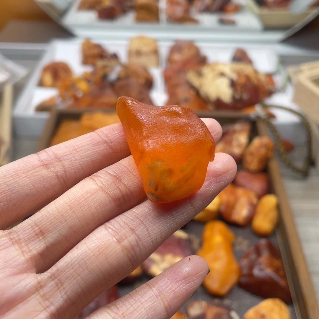 琥珀未镶嵌珠宝奇石