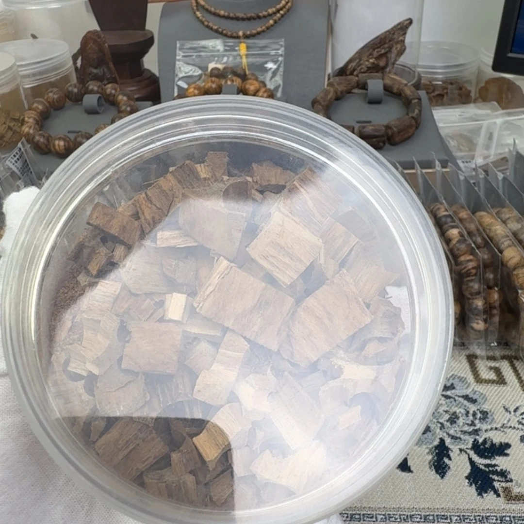 沉香碎屑沉香柬埔寨胭脂香1克