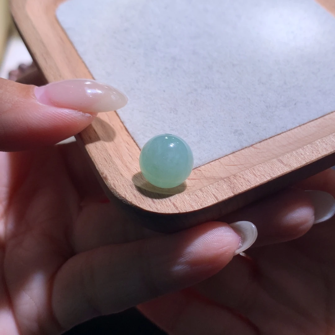 翡翠散珠特价果绿卡11.9