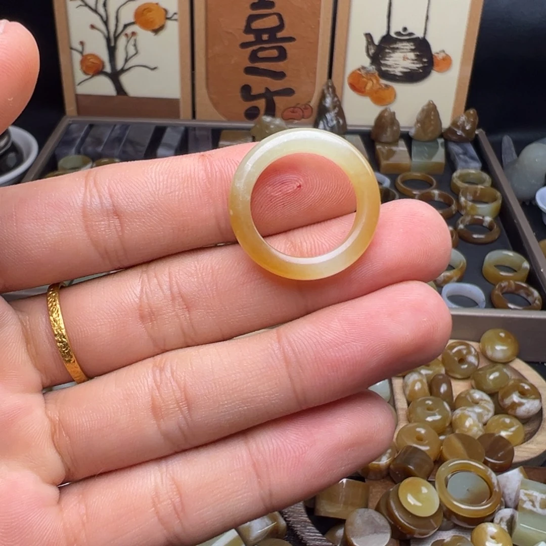 和田玉（糖玉）未镶嵌珠宝奇石戒指福利