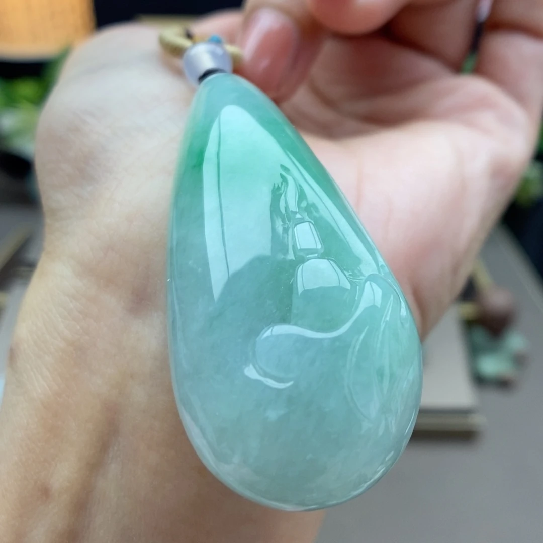 翡翠未镶嵌颈饰吊坠67