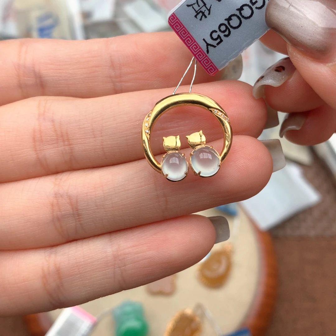 翡翠18K金镶嵌挂件