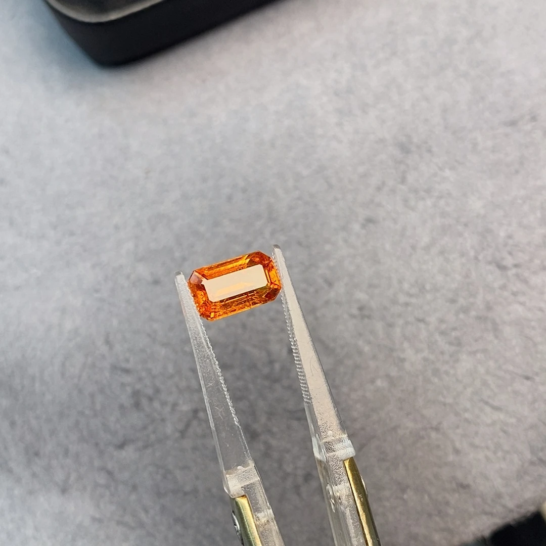珠宝半成品石榴石（芬达石）未镶嵌2.95ct