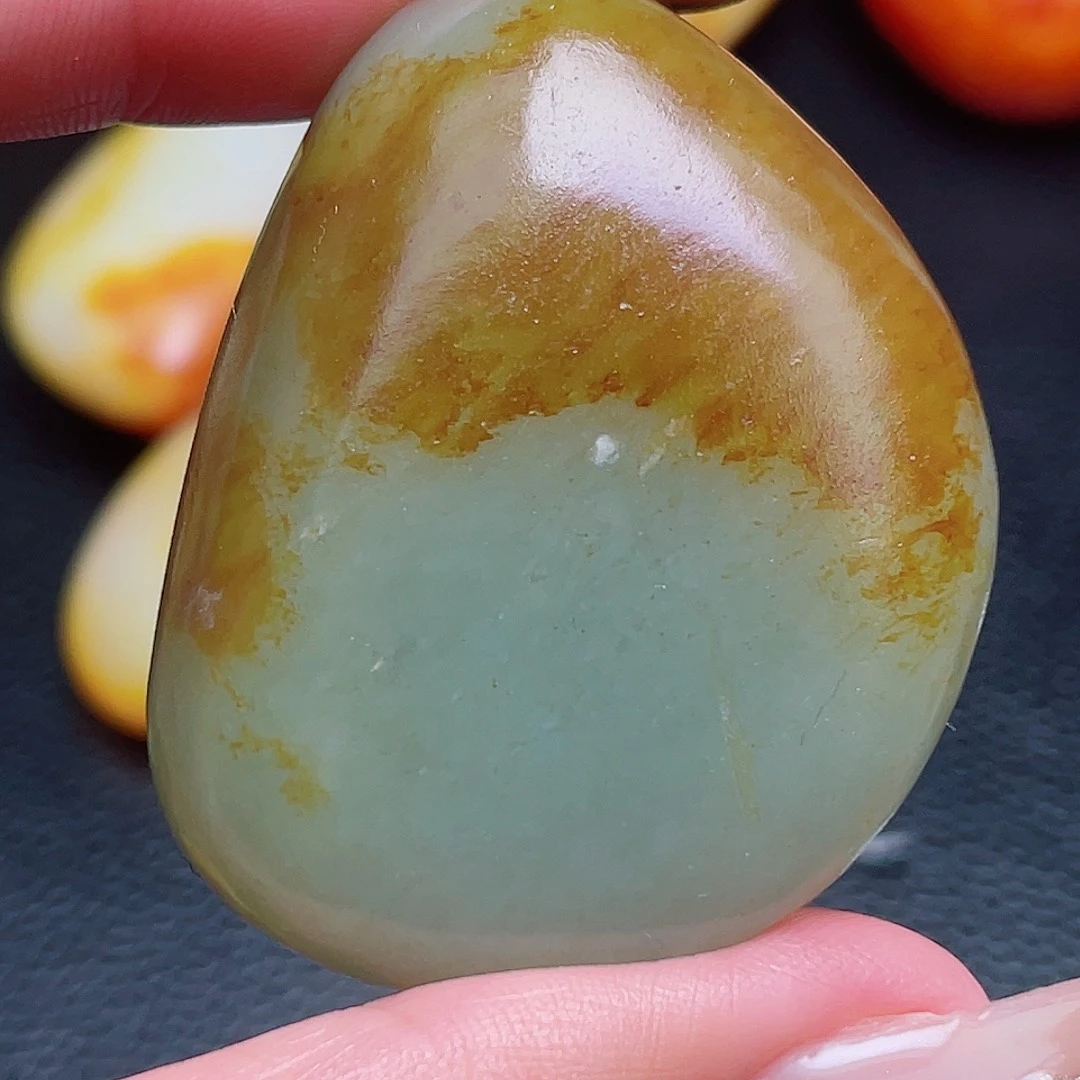 和田玉未镶嵌珠宝奇石