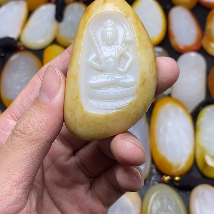 和田玉未镶嵌颈饰