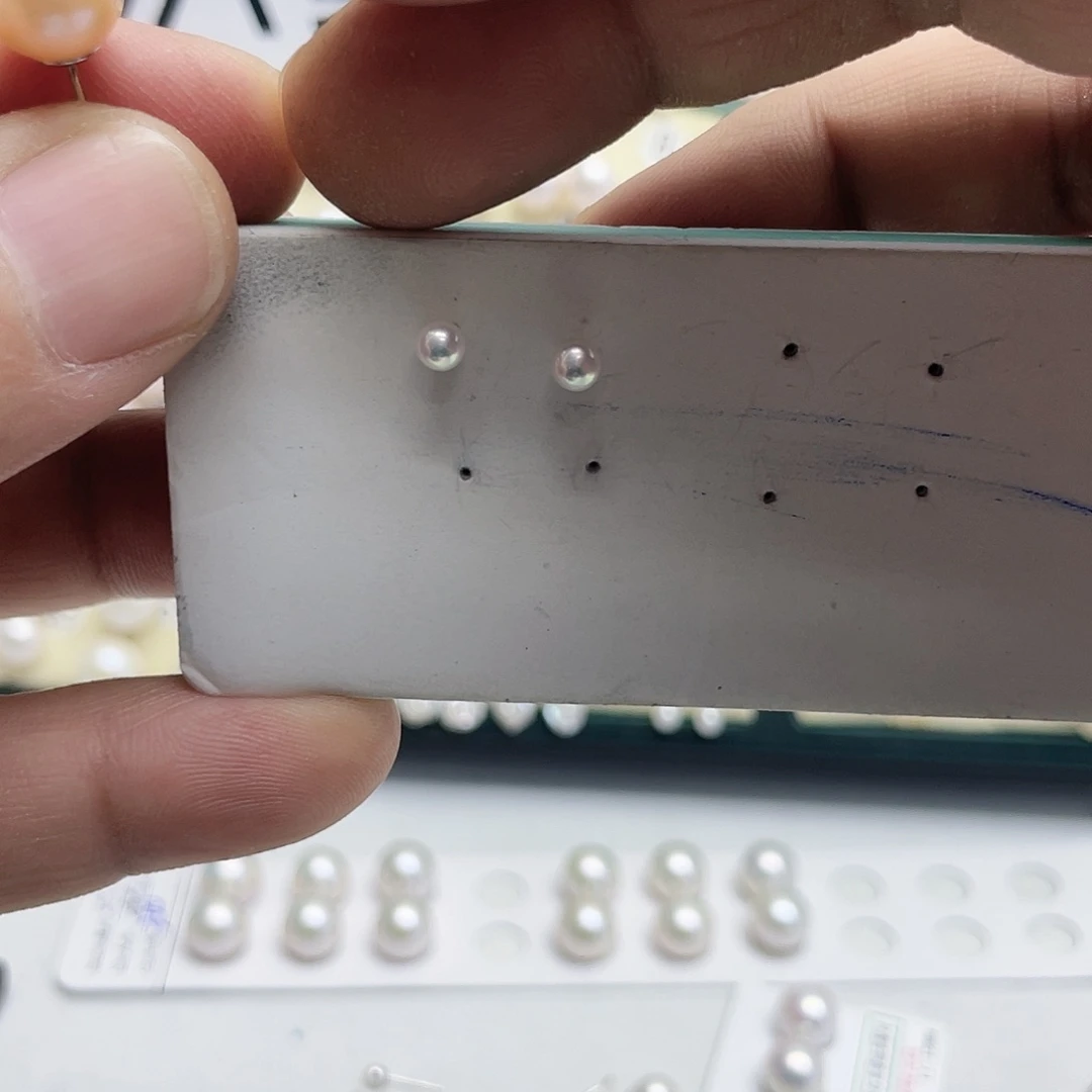 君***君银S925镶嵌耳饰淡水珍珠