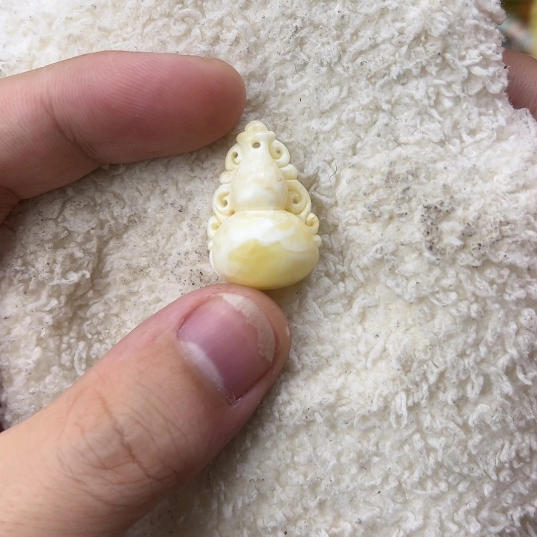 未镶嵌琥珀珠宝奇石微瑕