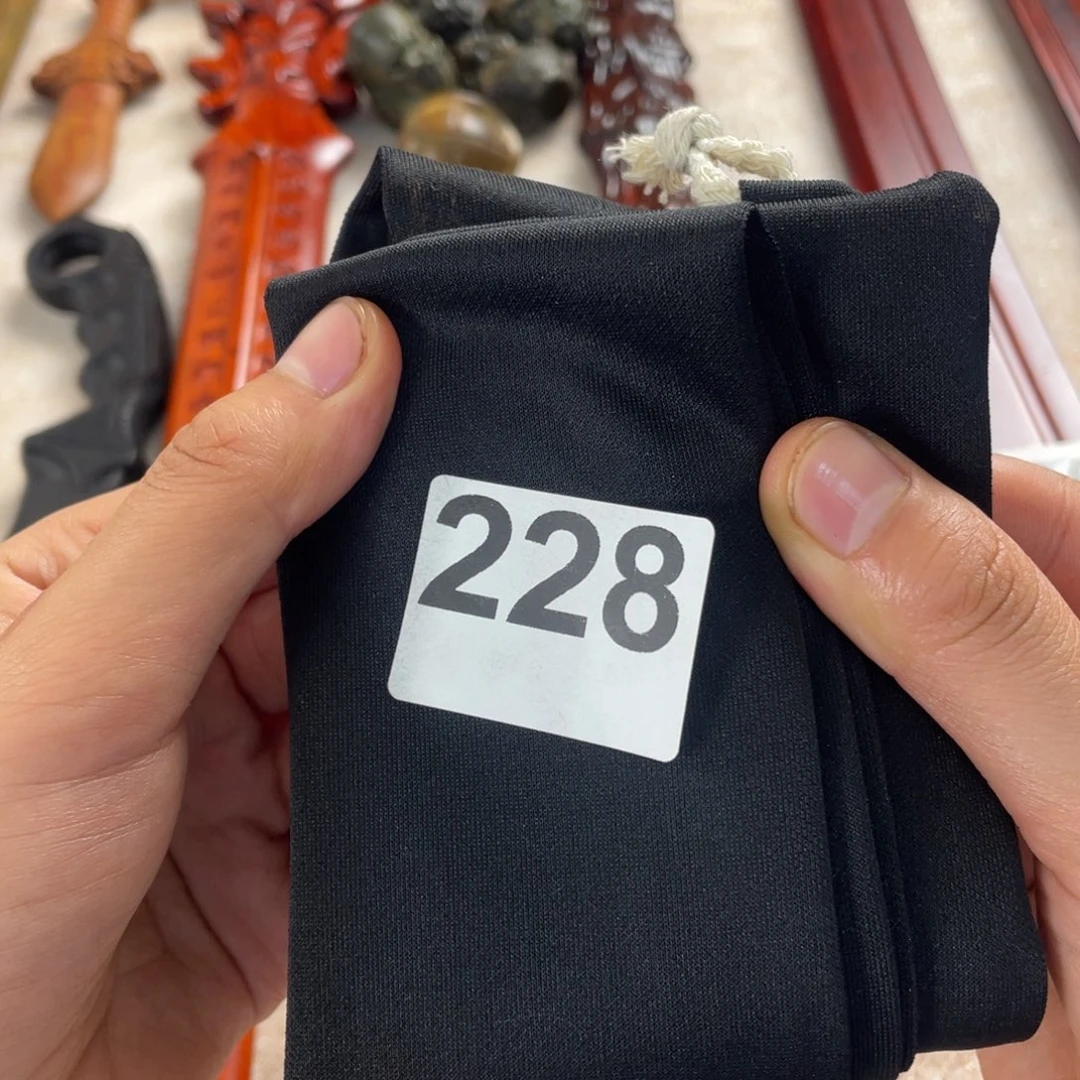 是***。东非黑黄檀（紫光檀）228布袋