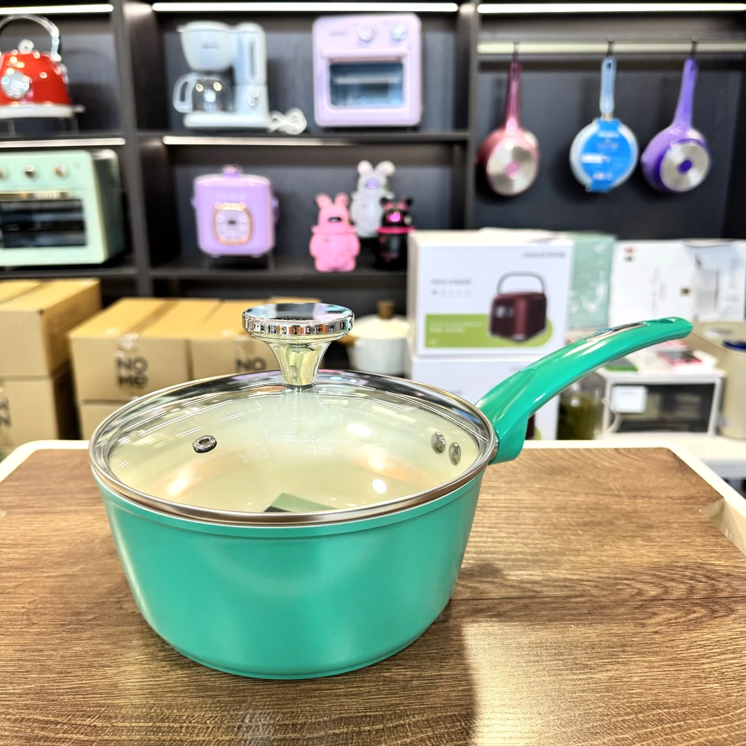 18cm绿色享世珐琅奶锅带盖阿尔卑斯绿陶瓷宝宝辅食锅全灶具通用