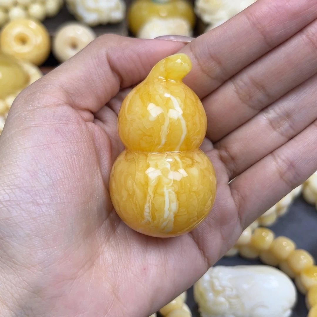 琥珀未镶嵌手串……