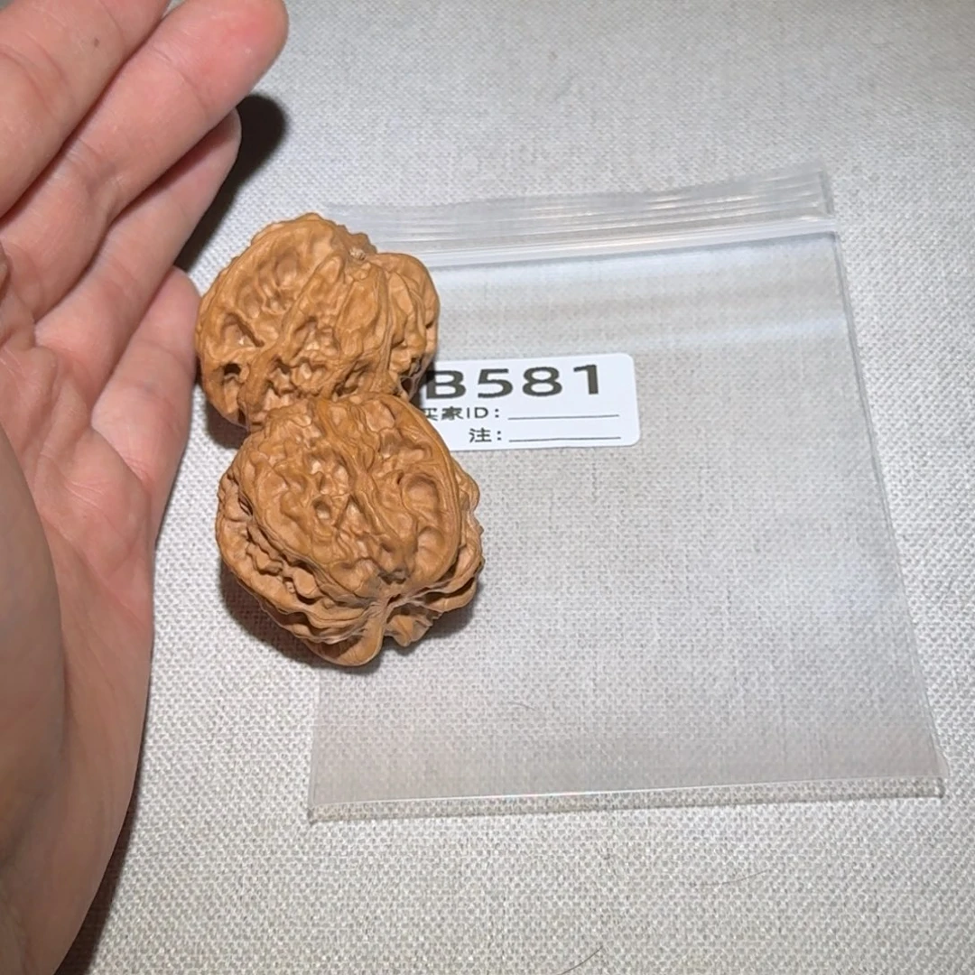 文玩核桃吊坠野狼581