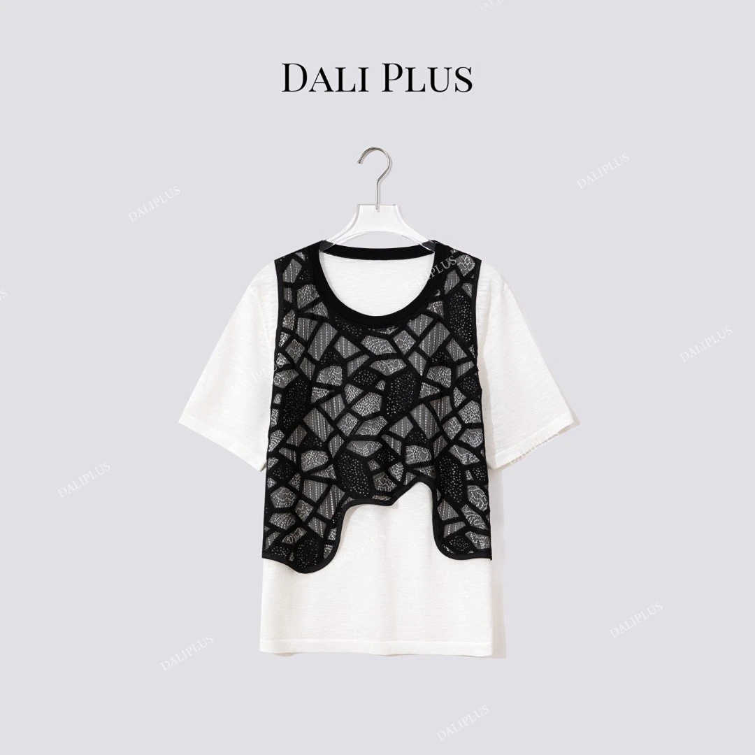DALI PLUS“假两件冰丝面膜T” 撞色黑蕾丝短袖上衣-D5CK2049