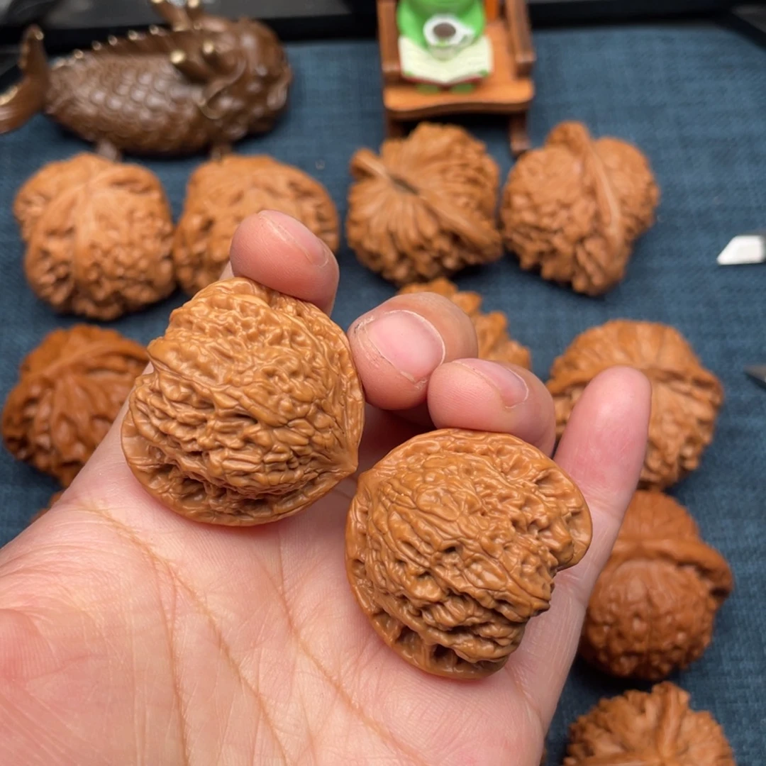 文玩核桃把件34无药三角红宝石狮子头全品