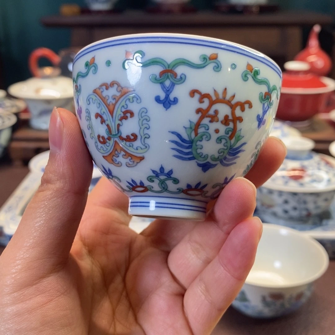 碗斗彩忍冬纹鸡心杯80cc 