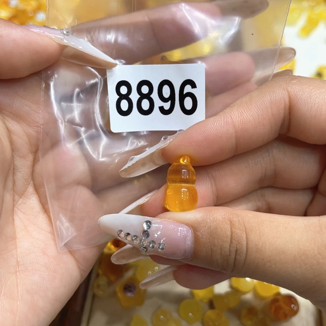 未镶嵌琥珀珠宝奇石