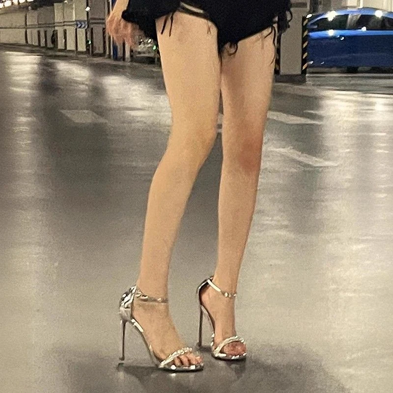 银色高跟鞋女2025夏季新款一字带细跟厚底水钻气质御姐性感凉鞋