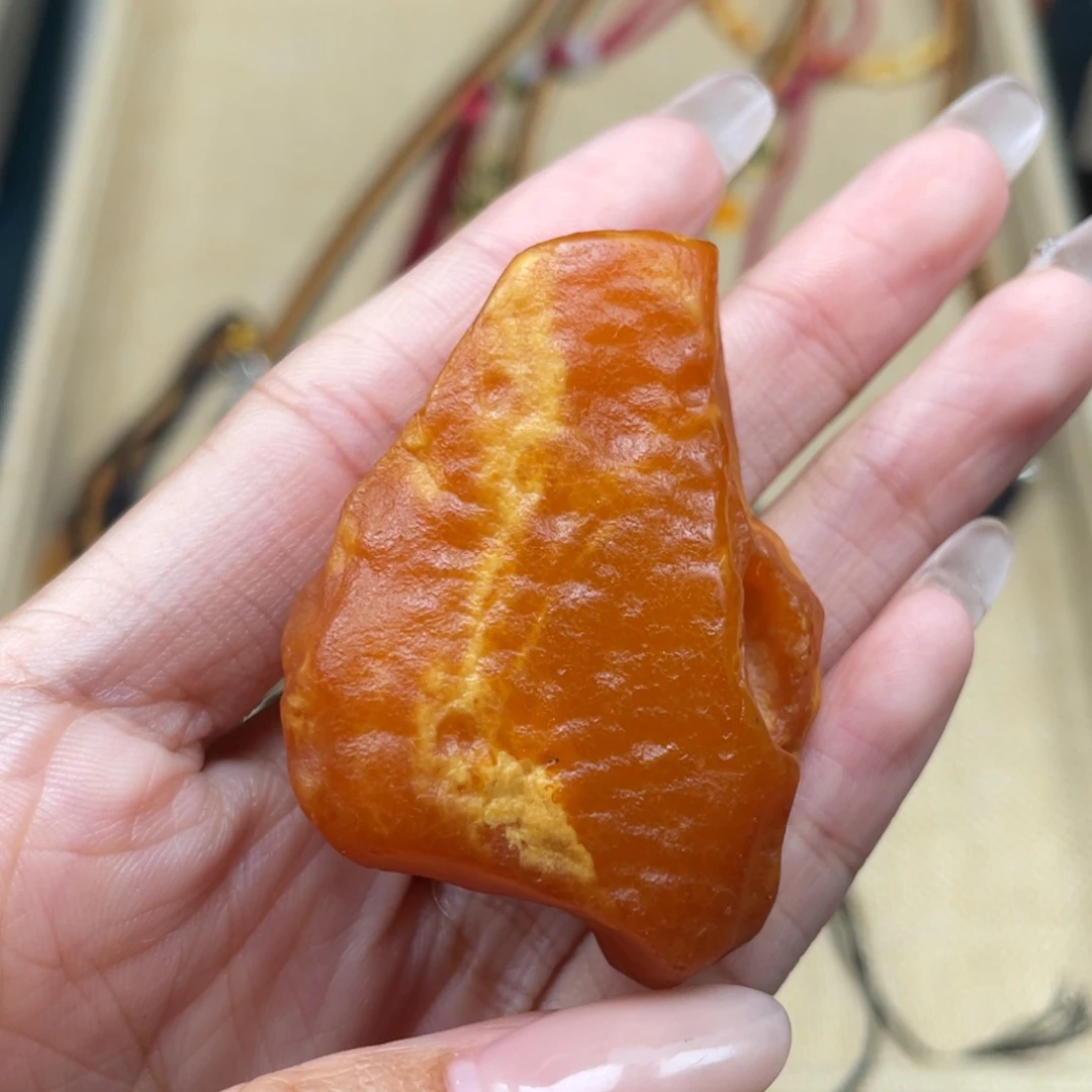 琥珀未镶嵌珠宝奇石