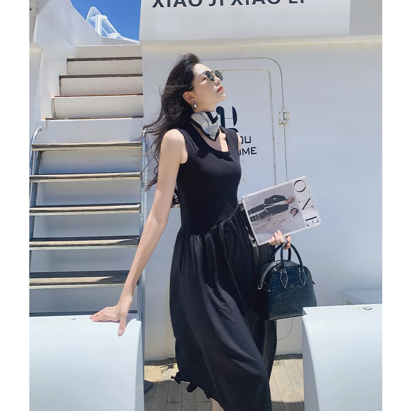 美洋MEIYANG 惊鸿舞连衣裙 轻飘软绵圆领无袖针织上衣拼接A字裙