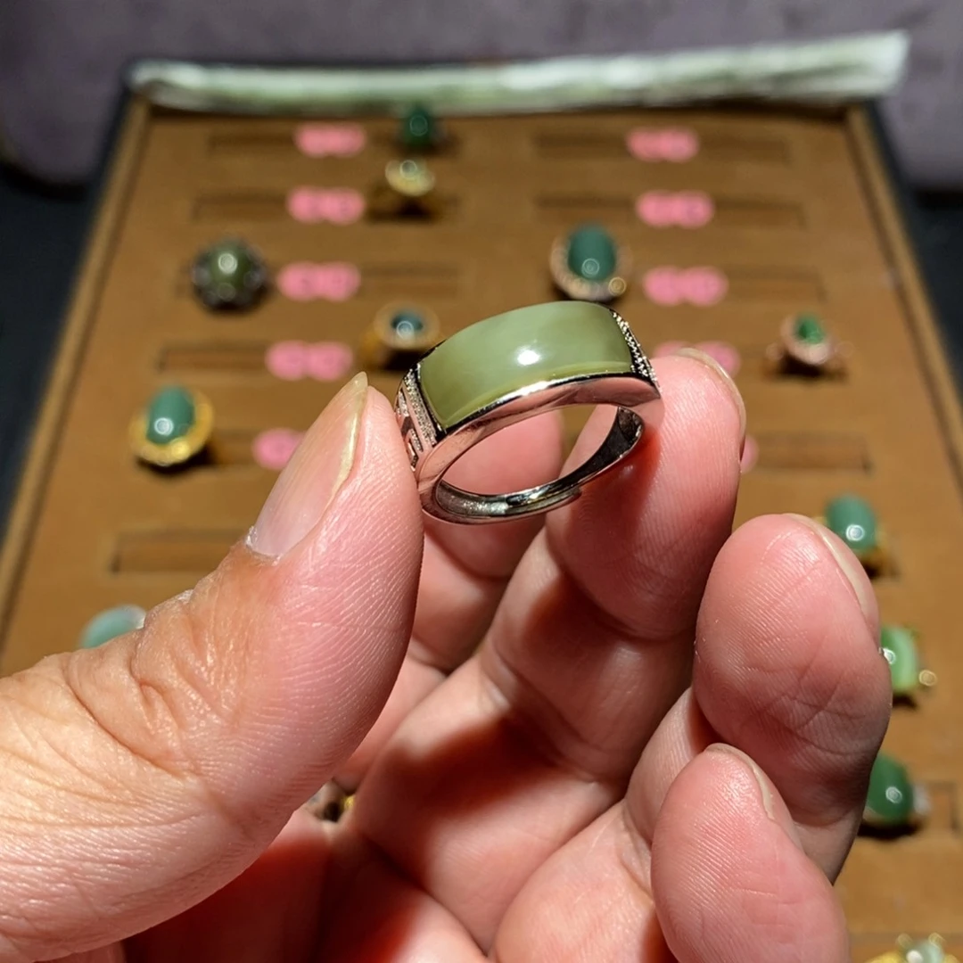 和田玉（碧玉）戒指未镶嵌