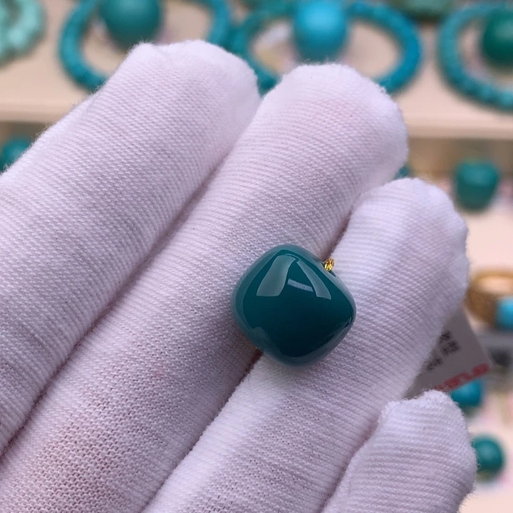 绿松石未镶嵌珠宝奇石12×10.4