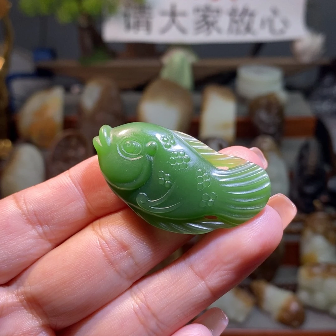 颈饰未镶嵌和田玉（碧玉）年年有鱼