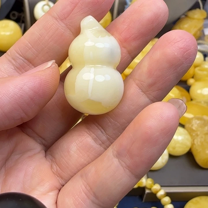 未镶嵌颈饰蜜蜡天然蜜蜡