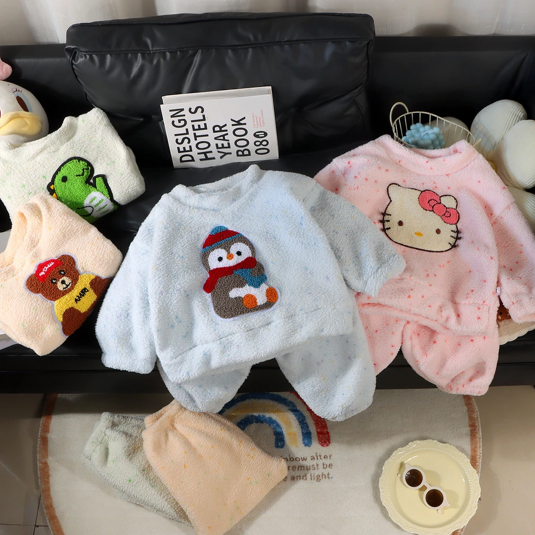 秋冬儿童珊瑚绒家居服套装2025新款法兰绒宝宝睡衣中大童两件套潮