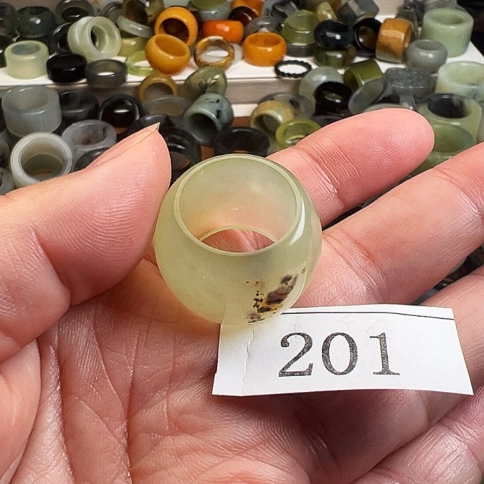 【闪购商品】未镶嵌蛇纹石玉戒指城*啊